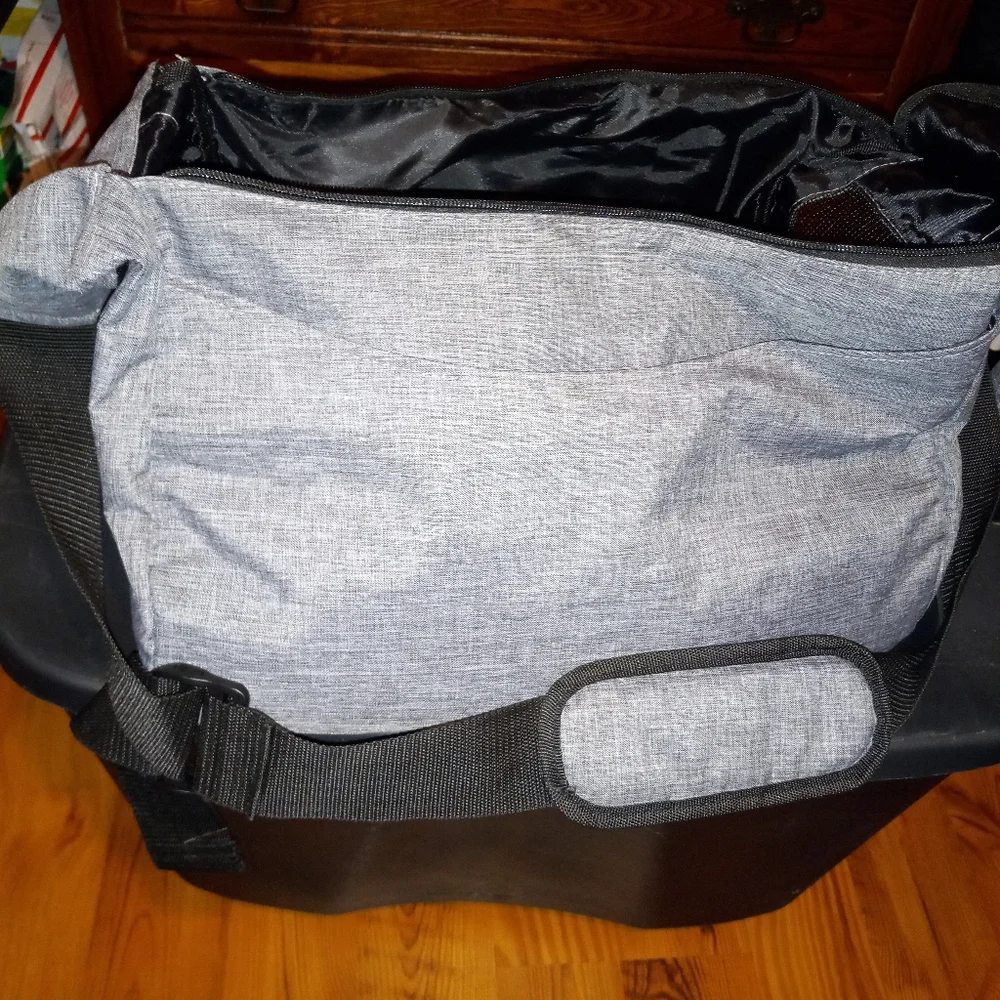 Small pet carrier